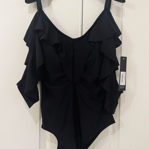 NWT Nicole Miller Black Ruffled Cold Shoulder One-Piece Swimsuit Size S $120 - Picture 4 of 8